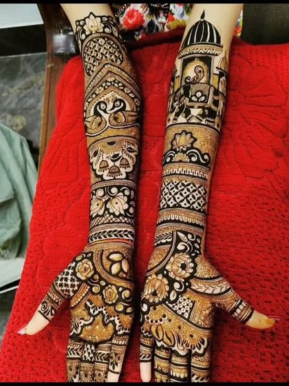 A beautiful fusion design combining traditional floral patterns with story elements. One arm features a bride in her doli, while the other has elegant peacock motifs.