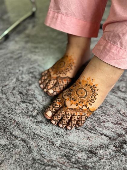 The same simple mandala foot design from a different angle.