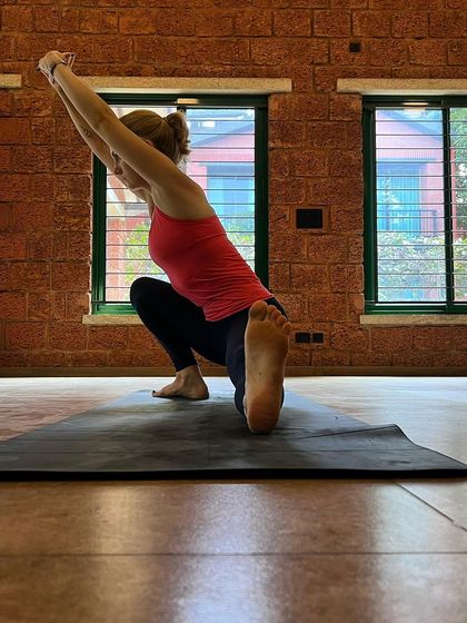 Pratyaksha Yoga - Yoga Teacher Training Asana & Movement Practice photo 12