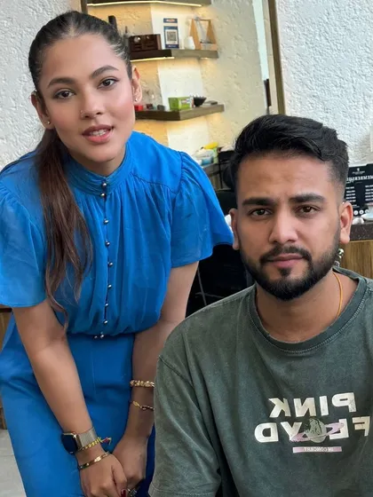 Making a salon visit a vibe. Here I am with Elvish Yadav after his haircut, showcasing the friendly and professional atmosphere at my salon.