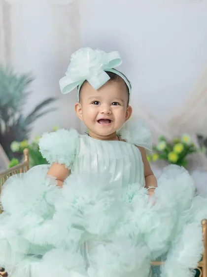 The biggest, happiest smile! The joy on her face is what makes these photos so special.
