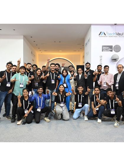Day one success! The full team celebrating a fantastic start to the Darc exhibition. We were energized by the wonderful interactions and the opportunity to share our passion for home automation.