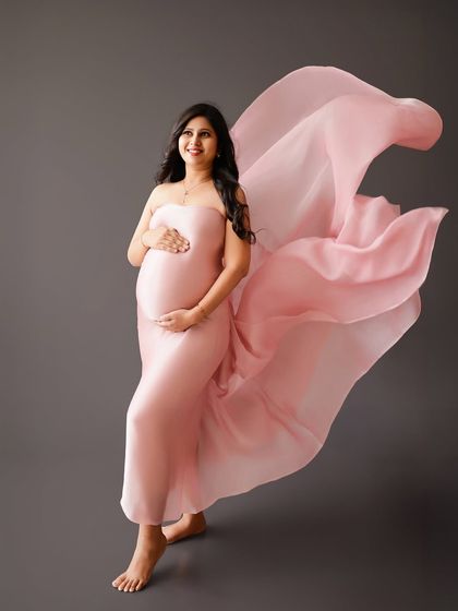Solo Radiance: Portraits of the Mother-to-Be photo 69