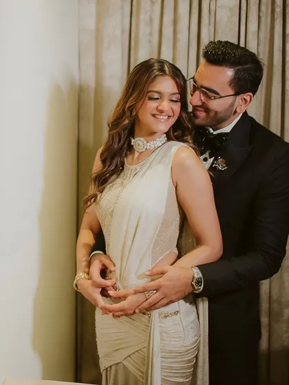 This engagement look is all about chic sophistication. I created a soft glam look with beautifully defined eyes and a glossy nude lip, which paired perfectly with her elegant modern saree.
