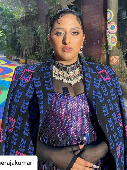 The sun never sets on my empire. A full look at the nails I designed for Raja Kumari to match her incredible Manish Malhotra outfit.