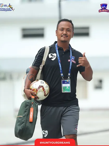 Our goalkeeper arriving with a shaka sign, bringing positive vibes.