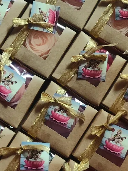 These flower soaps with a divine image tag are perfect as return favors for religious festivals.