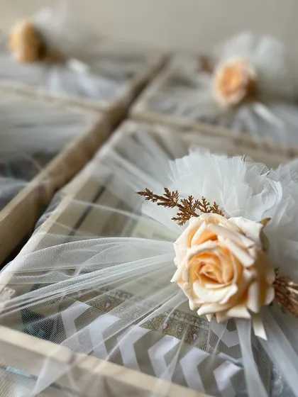 The soft, elegant wrapping on these Ramadan gift trays makes them a beautiful sight to behold.