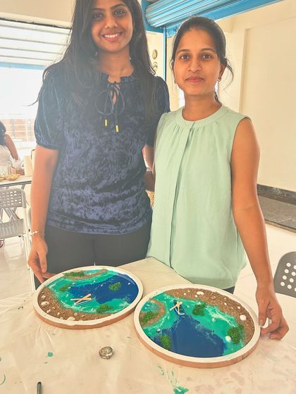 Paint Cafe Studio - Corporate Art Workshops Stunning Resin Art (Clocks, Trays & Decor) photo 32