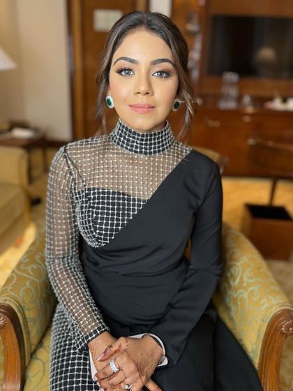 Elegant Buns & Updos photo 26