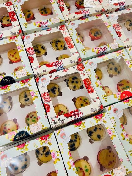 These pretty floral boxes are filled with assorted mini cupcakes and make for a delightful return gift for birthdays or other parties.