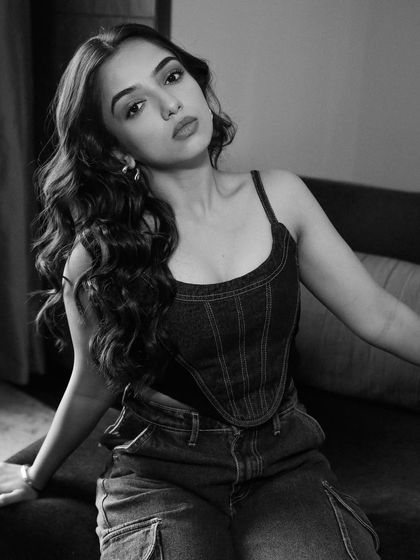 A classic denim on denim look for Ahsaas Channa. I paired a structured denim corset top with cargo jeans for a cool, casual, and on trend photoshoot.