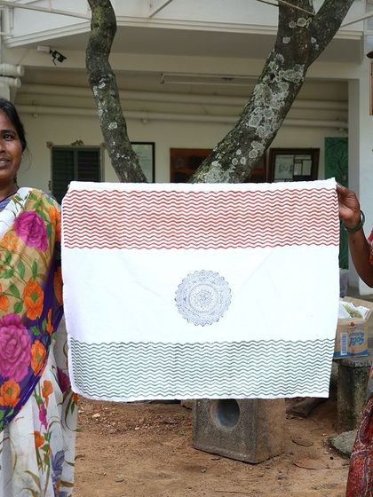Celebrating India’s Independence Day by reveling in our rich handicraft history. Our team paid tribute to the vibrant colors of the flag using prints and blocks from our archive.