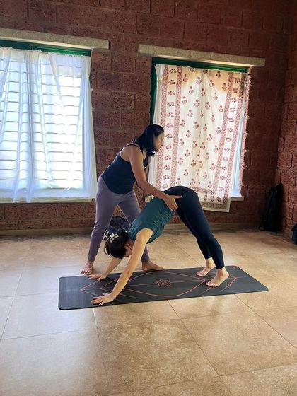 Pratyaksha Yoga - Yoga Teacher Training Hands-on Guidance & Alignment photo 11