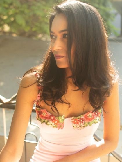 Vidhya Acharya - Lifestyle & Brand Event Hosting The Global Artist: Style & Persona photo 44