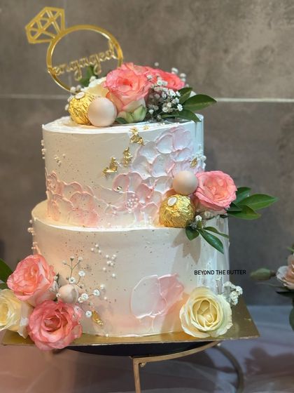 Wedding & Engagement Cakes photo 6