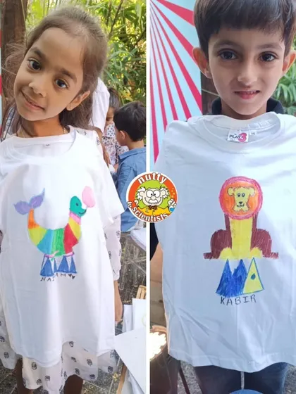 Science is art! At our parties and workshops, we unleash creativity with activities like T-shirt painting. It's a fantastic way for kids to express themselves and take home a unique, self-made souvenir.