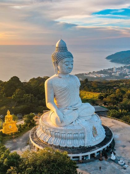 The iconic Big Buddha in Phuket offers serene views and a peaceful escape. I include key cultural landmarks like this in my customized Thailand tour packages for a complete experience.