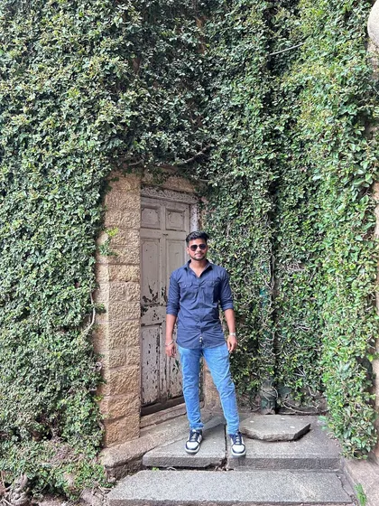 Another view of the beautiful green walls that are iconic to the palace.