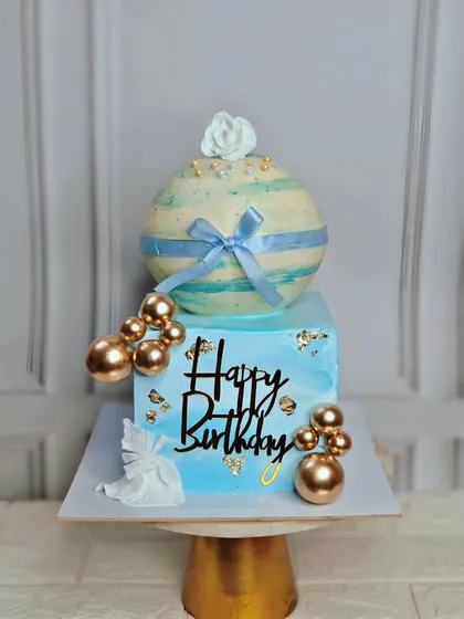 Something new and exciting! I crafted this unique combo of a square cake and a piñata cake, and the client loved it. Can't wait to make more!