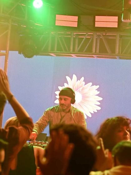 A duplicate of 96, at the console at Badmaash.