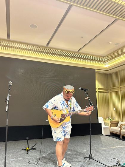 Loysum - Acoustic & Unplugged Performances On Stage: Live Gigs & Events photo 17