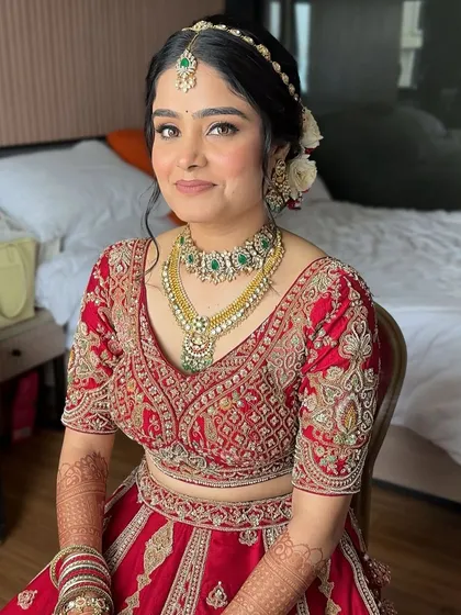 A beautiful smile from my bride. This look is all about enhancing her features while ensuring she feels comfortable and confident on her wedding day.