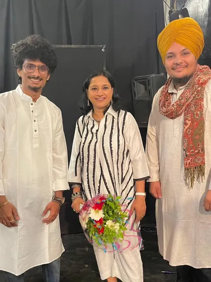 With the wonderful singer Kavita Seth ji. Her voice has a unique spiritual quality, and it was an honor to perform with her.