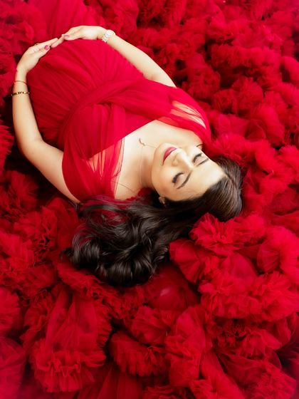 Solo Radiance: Portraits of the Mother-to-Be photo 4