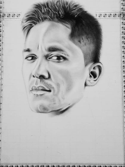 A detailed look at the 22 hours it took to draw Sunil Chhetri. You can see how I start with the eyes and build the portrait from there using the grid method.