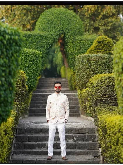 A symmetrical shot at the beautiful Fort Jadhavgadh in Pune. The location was as stunning as the event itself.