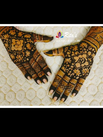 Engagement & Pre-Wedding Styles photo 8