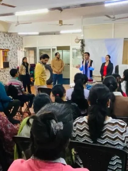 An interactive moment during the spine health workshop. We encourage questions and discussions to ensure everyone leaves with a clear understanding of how to care for their back.