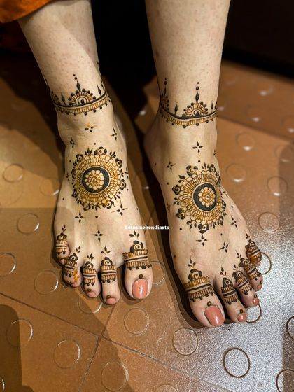 Lotus Mehendi Arts - Event Mehendi Services Beautiful Feet Designs photo 7
