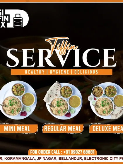 I offer different meal sizes because everyone's appetite is different. You can choose from a Mini, Regular, or Deluxe meal, ensuring you get just the right amount of food, whether for a light lunch or a hearty dinner.