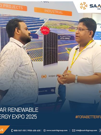 An in-depth conversation with a visitor about our N-TOPCon G12R modules at the Bihar expo.
