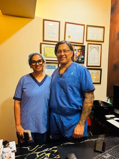 I was grateful to learn the FaceTite contouring technique under the expert guidance of Dr. Sameer Karkhanis. Standing with him here, I am reminded that learning from the best helps me provide the best care.