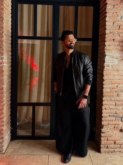 Ready for a cellar after-party in Georgia. This all-black look with a leather jacket is perfect for a night of dancing.