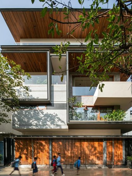 Crest Architects - Architectural Renovation & Remodeling Structural Innovation & Cantilevers photo 3