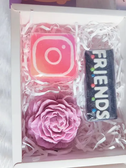 This Friendship Day hamper combines the "Friends" theme with a trendy Instagram logo soap and a beautiful rose soap.