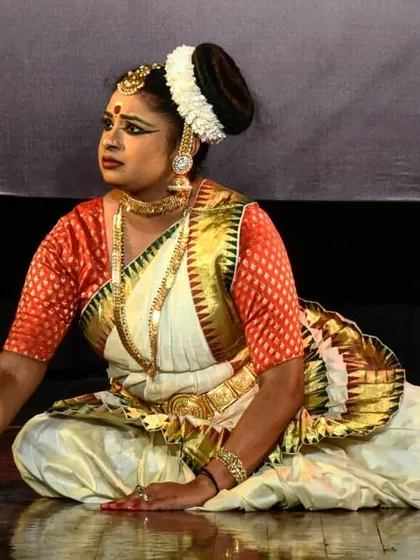 The wonderful Radhika Menon performing Mohiniyattam at "Saadhana 2024." Her performance was a beautiful display of the fluid elegance of this classical art form.
