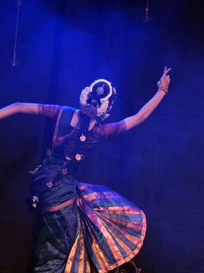 Divya Hoskere - Bharatanatyam Dance Performances Shringara Sharanagati: The Surrender in Love photo 19