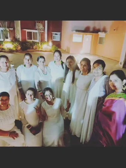 The wonderful group of dancers after their performance, all wearing their custom Bindhani accessories. It was an honor to be a small part of their celebration.