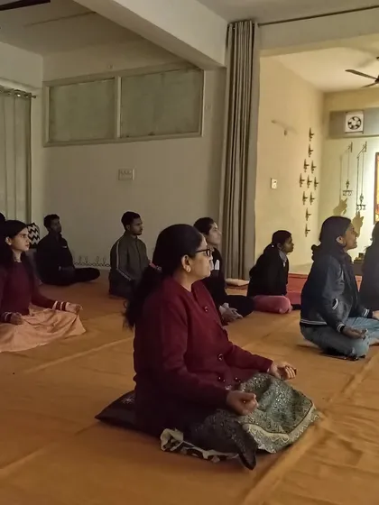In the light of the Guru, even the darkest corners are illuminated. Our Sangha sits together, soaking in the clarity and grace that the space offers.