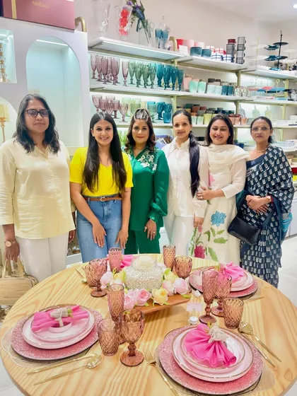 A group of smiling faces at my Nestasia workshop. We had a memorable time exploring interactive learning, styling tips, and DIY ideas to create beautiful table settings.