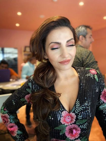 Elegant Hairstyling photo 51