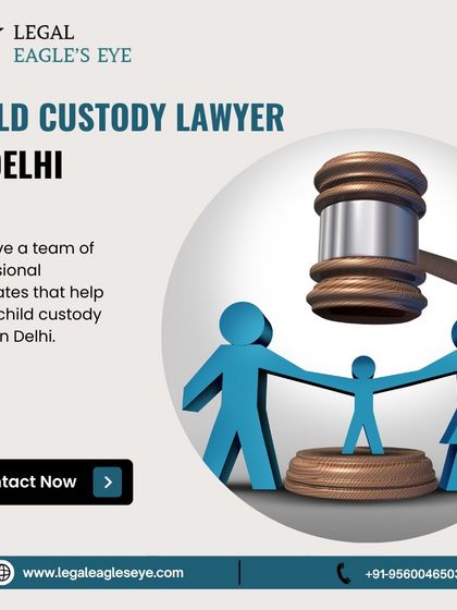My team of professional advocates is here to help you with child custody cases in Delhi. This graphic, showing a child figure protected between two parents, symbolizes our goal of finding a stable and secure arrangement.