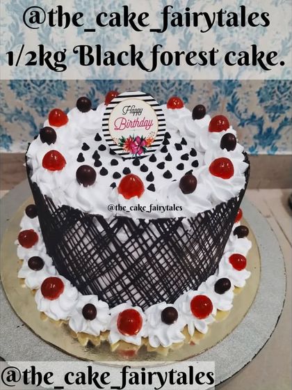 A clear photo of the half-kilo Black Forest cake.