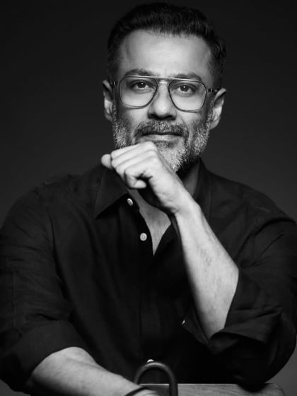 Cut to perfection for director Abhishek Kapoor. A distinguished look that is both professional and stylish.