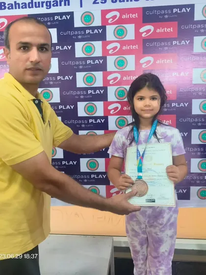 This is the result of hard work. I am proud to see my student win a bronze medal at the State Swimming Championship. My training is not just about speed, it is about racing smart to win.